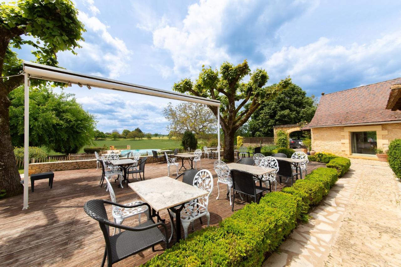Hotel De La Ferme Lamy Meyrals Bagian luar foto
