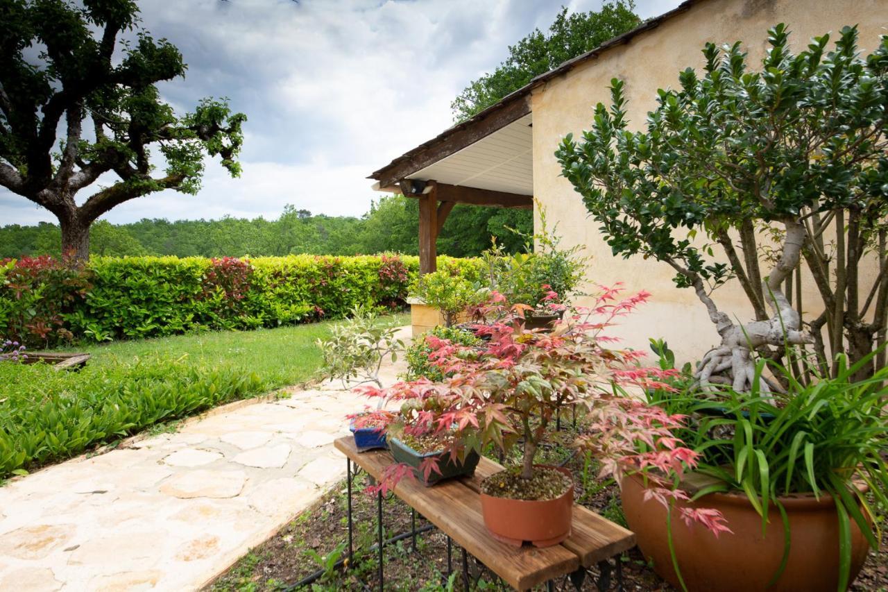 Hotel De La Ferme Lamy Meyrals Bagian luar foto