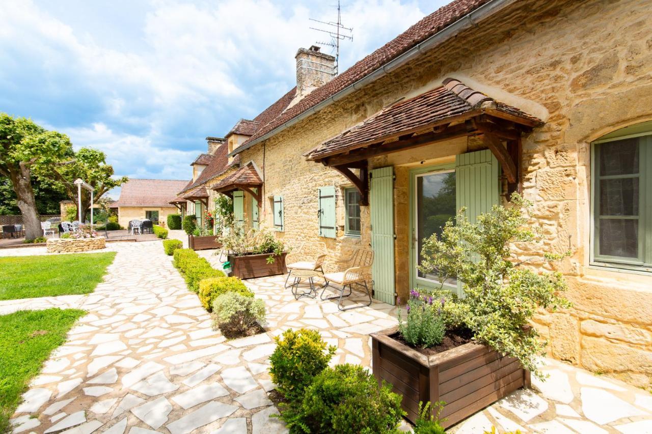 Hotel De La Ferme Lamy Meyrals Bagian luar foto