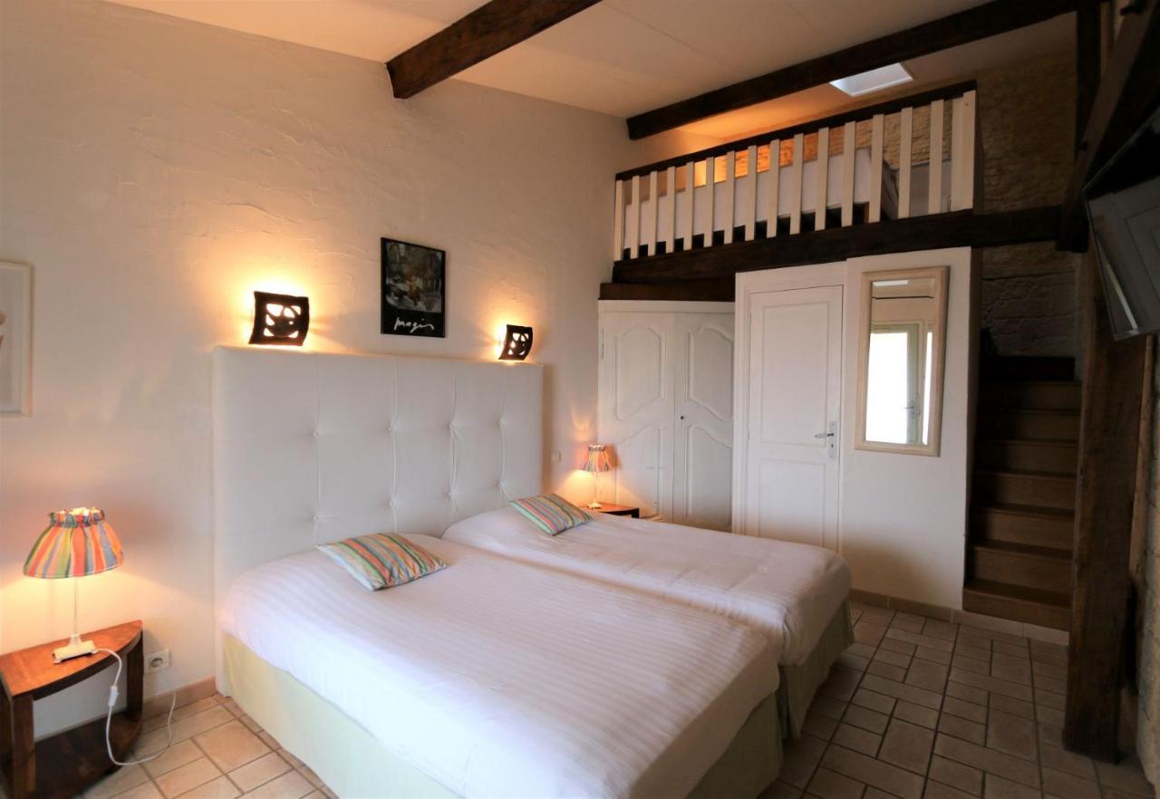 Hotel De La Ferme Lamy Meyrals Bagian luar foto